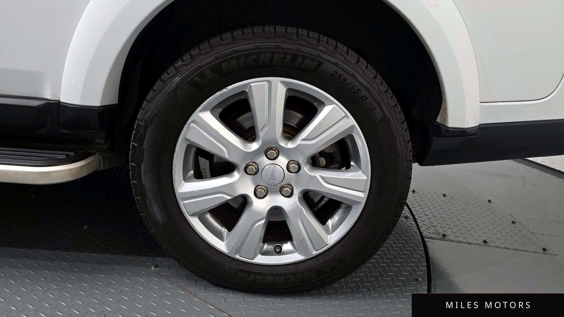 Land Rover Discovery 2016 — миниатюра 5