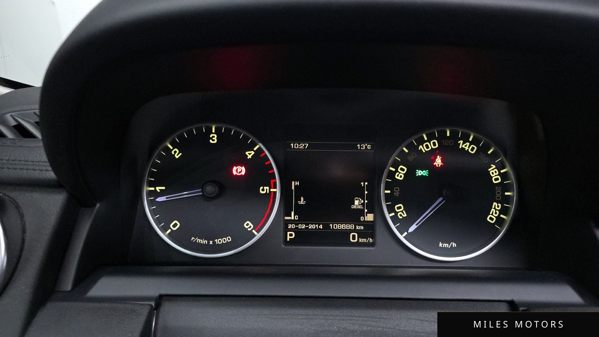 Land Rover Discovery 2016 — миниатюра 8