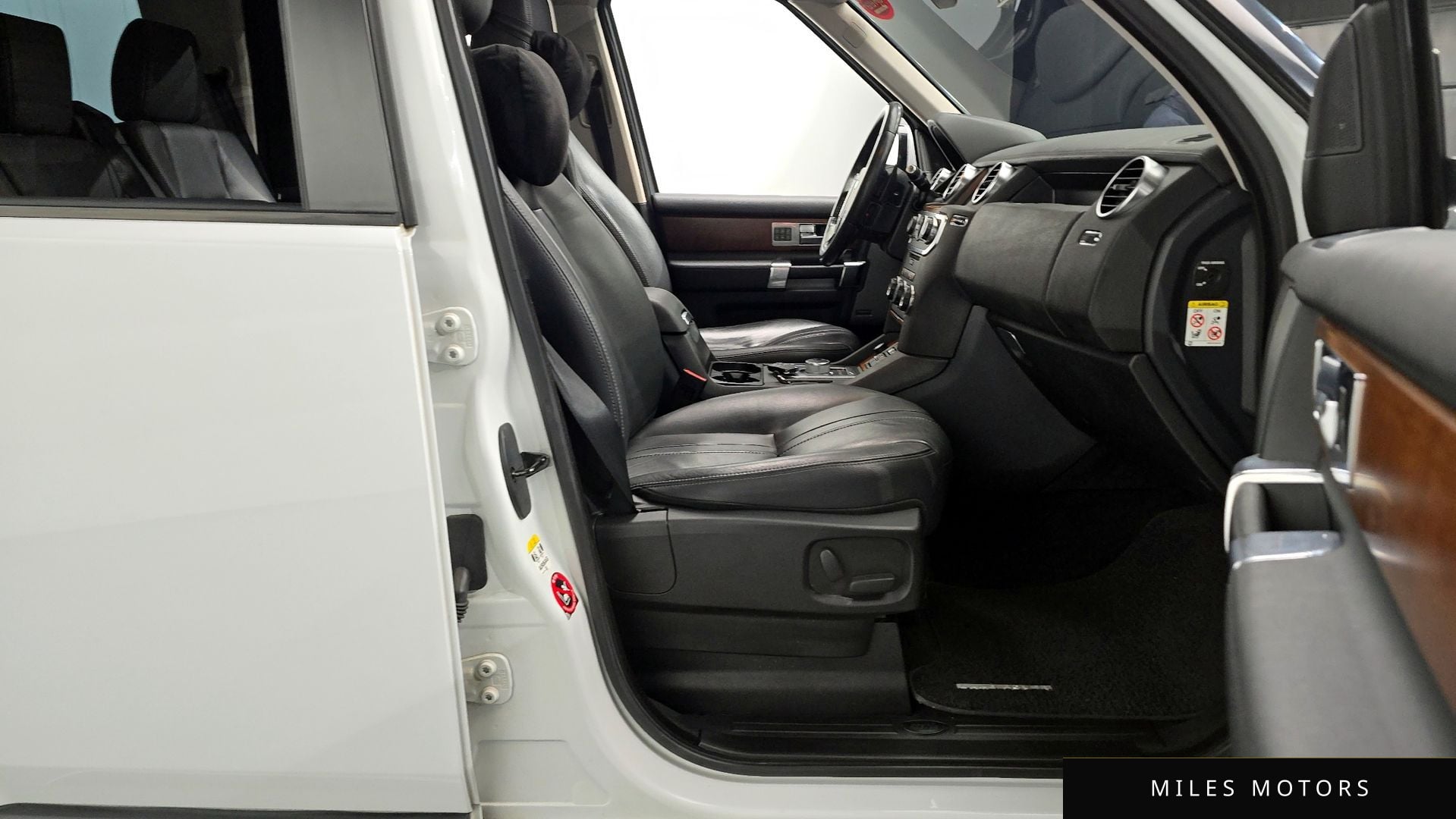 Land Rover Discovery 2016 — миниатюра 11