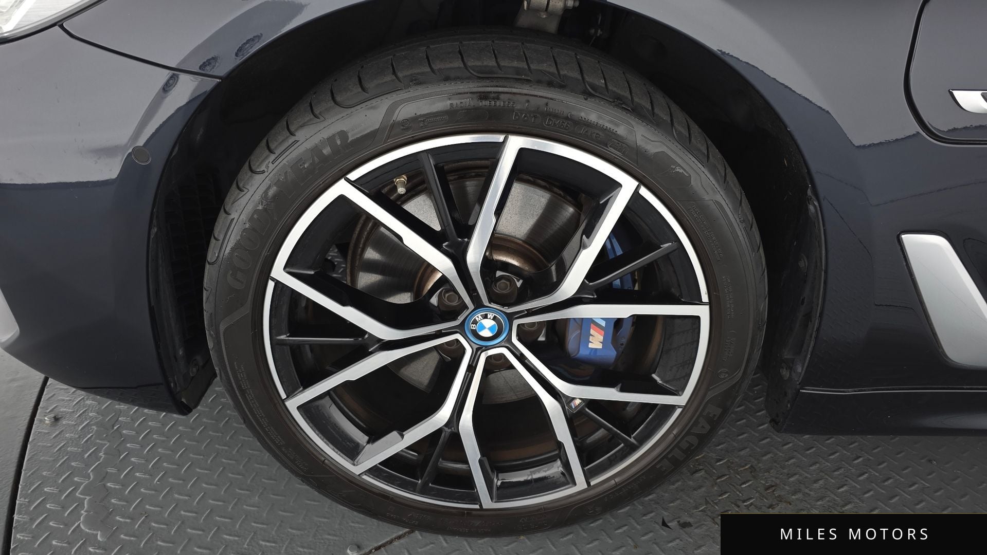 BMW 5시리즈 (G30) 2022 — миниатюра 4