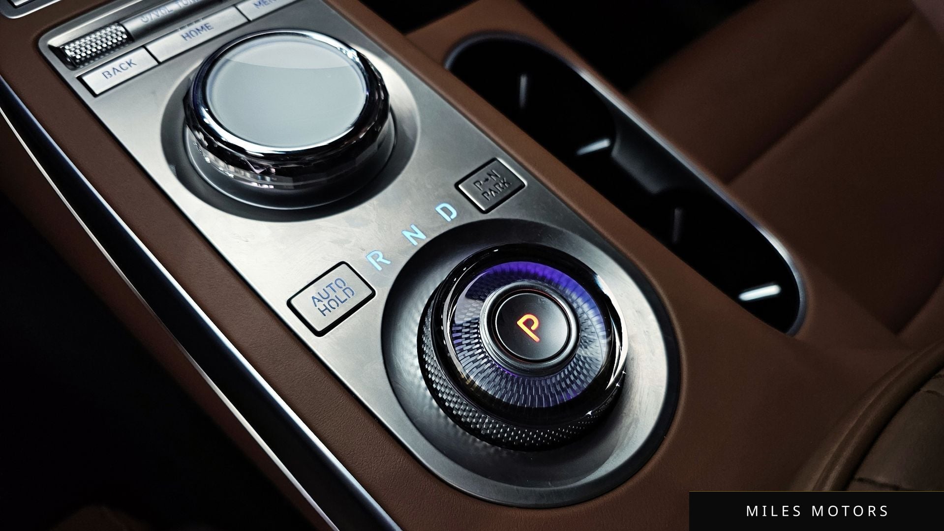 Genesis GV70 2023 — миниатюра 9