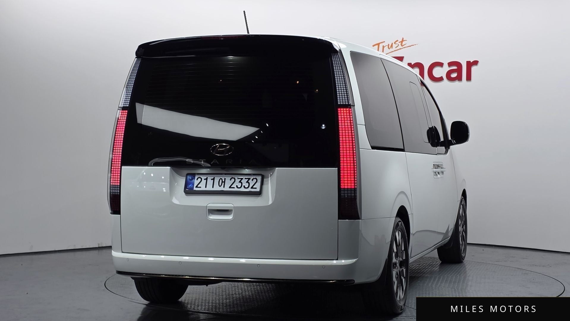 Hyundai Staria 2022 — миниатюра 2
