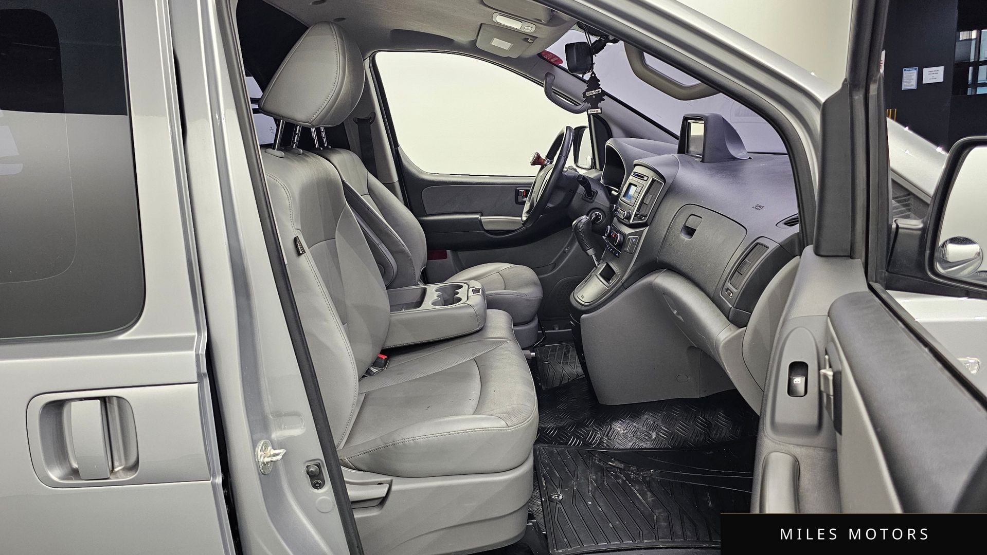 Hyundai Starex 2019 — миниатюра 10