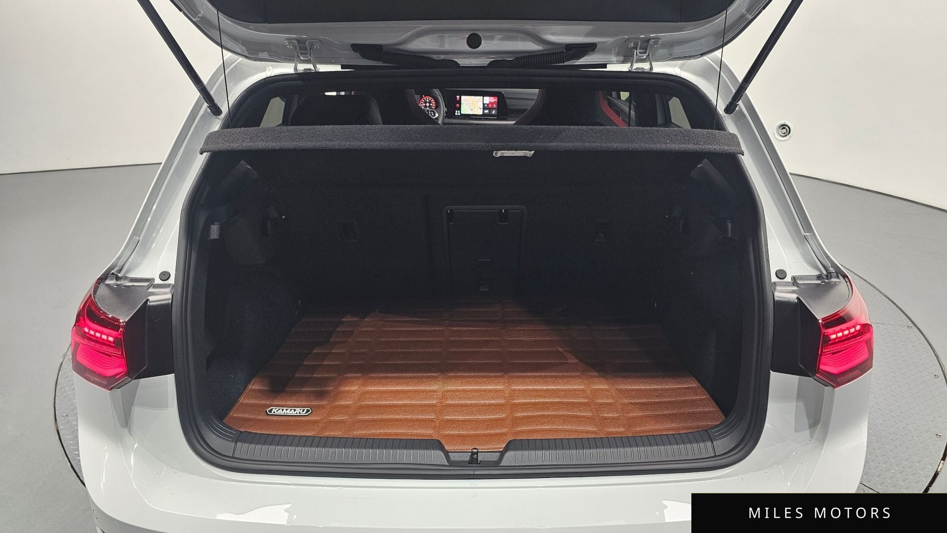 Volkswagen 골프 2024 — миниатюра 20