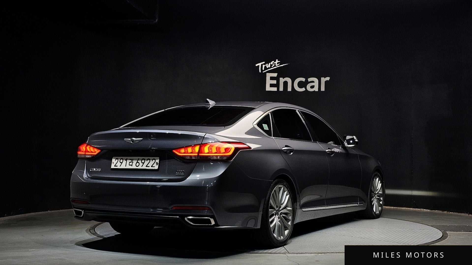 Hyundai Genesis 2016 — миниатюра 2