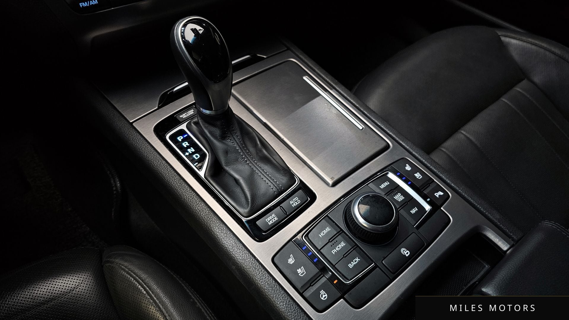 Hyundai Genesis 2016 — миниатюра 9