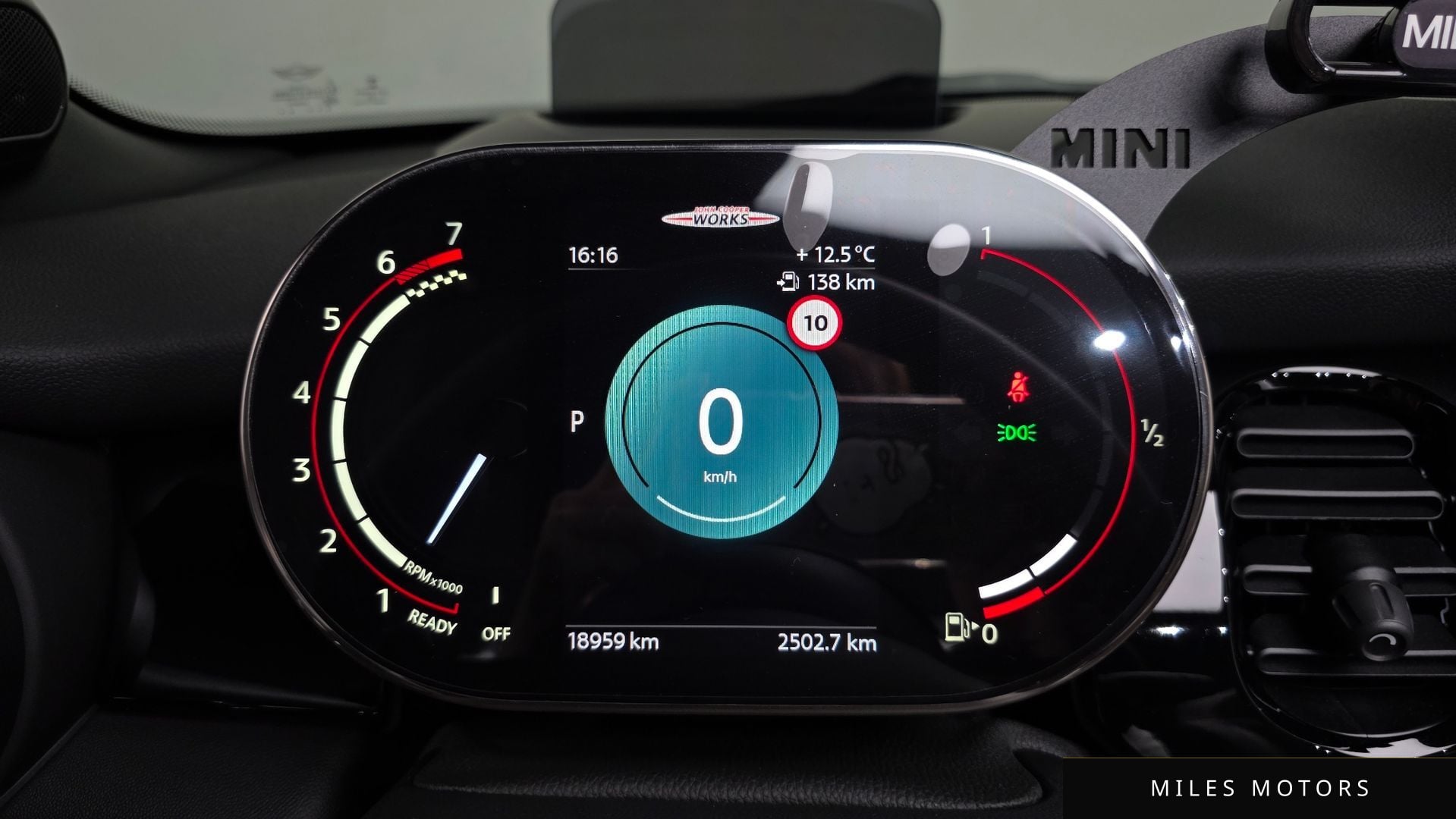 MINI Cooper Convertible 2023 — миниатюра 8