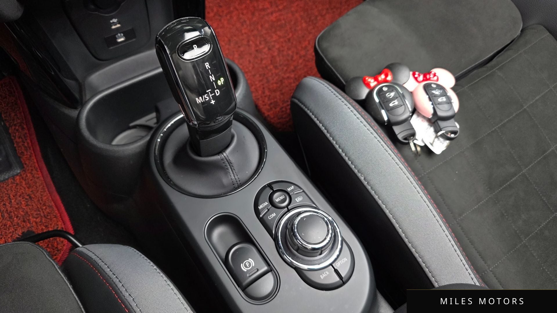 MINI Cooper Convertible 2023 — миниатюра 9