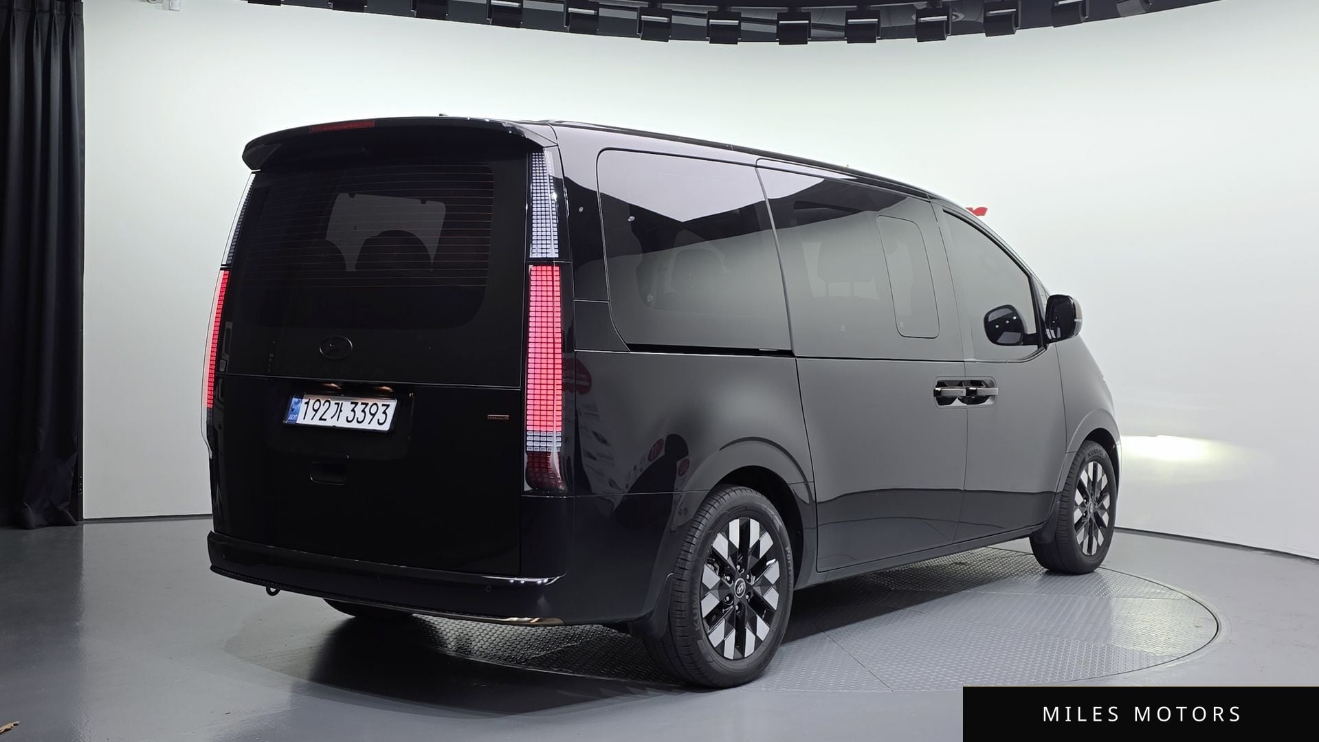 Hyundai Staria 2025 — миниатюра 2