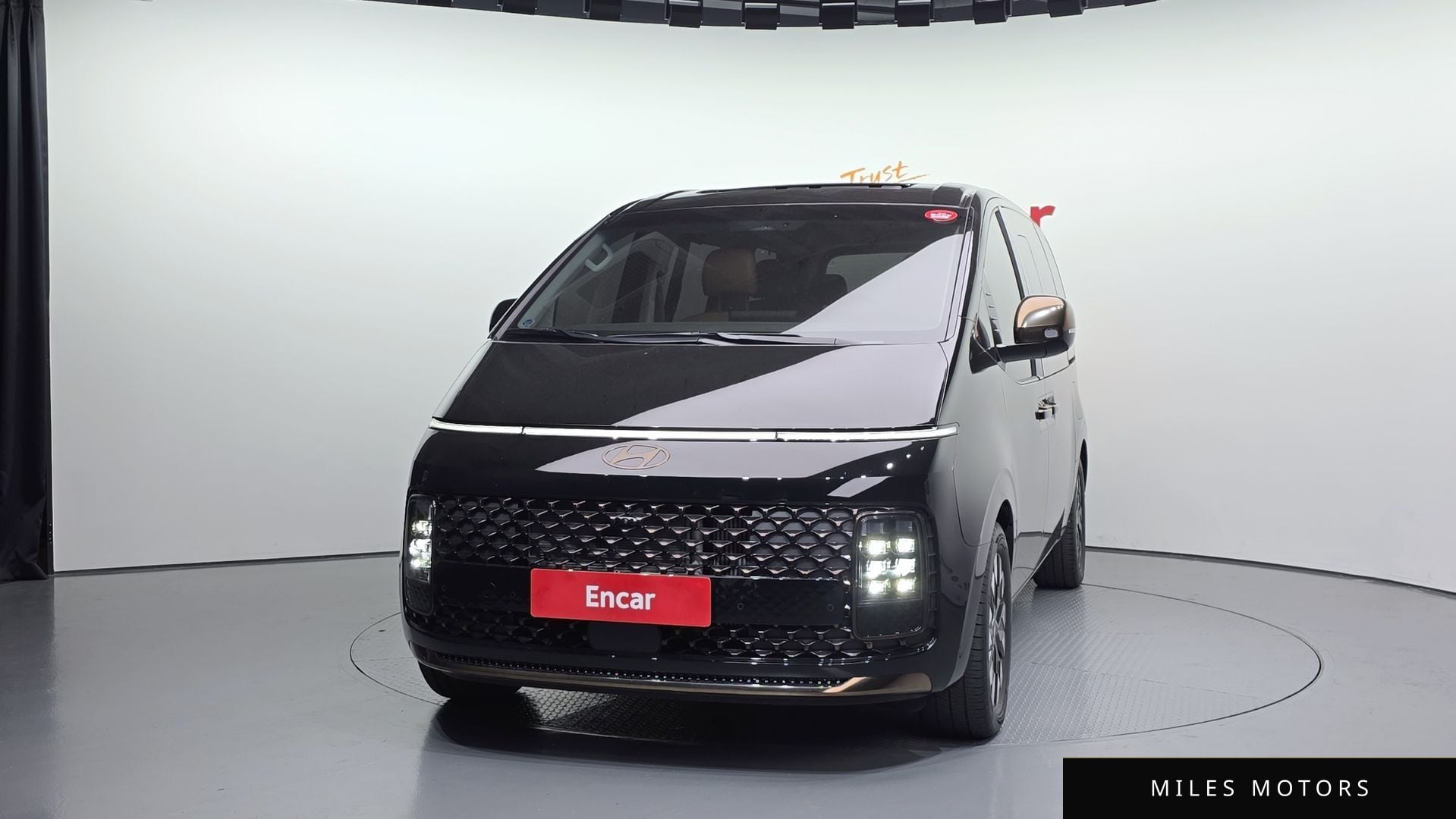 Hyundai Staria 2025 — миниатюра 3