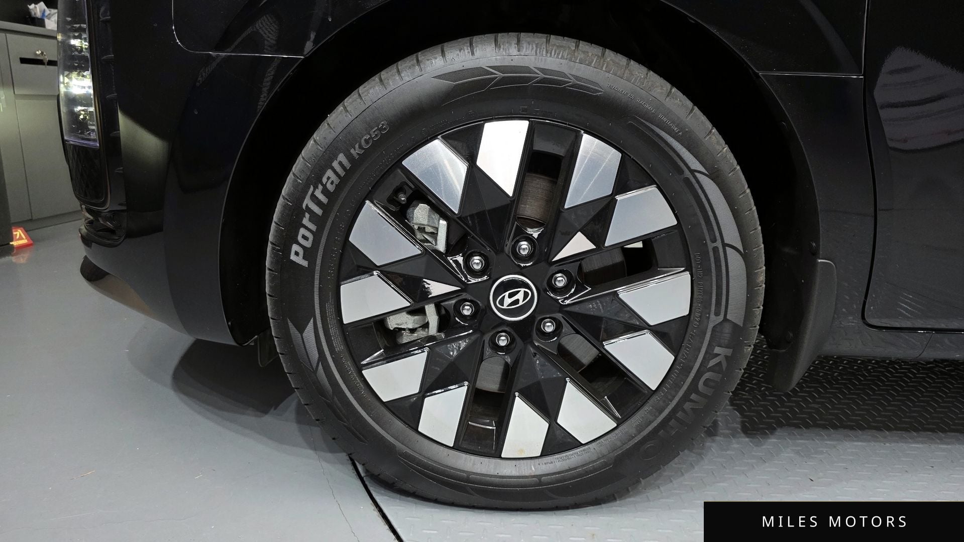 Hyundai Staria 2025 — миниатюра 5