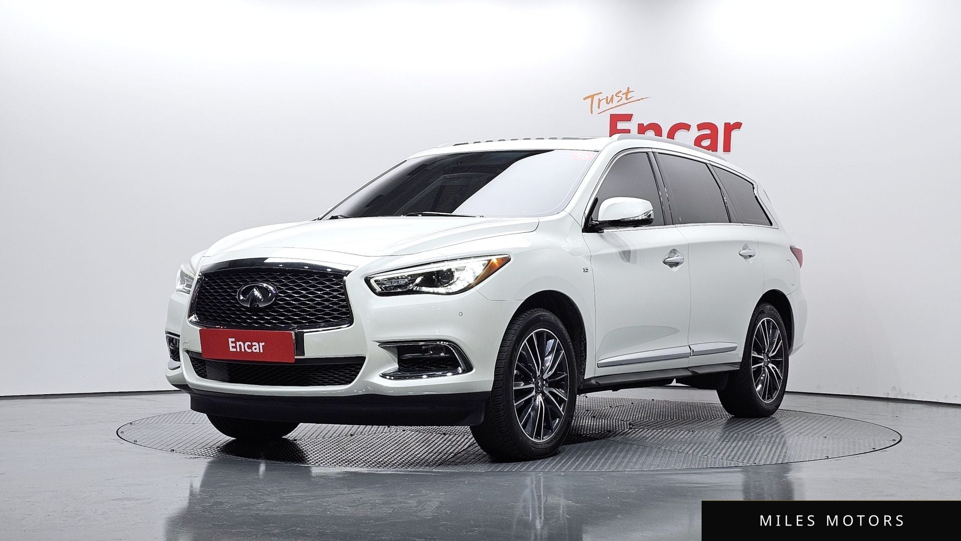 Infiniti QX60 2017 — фото 1 из 12