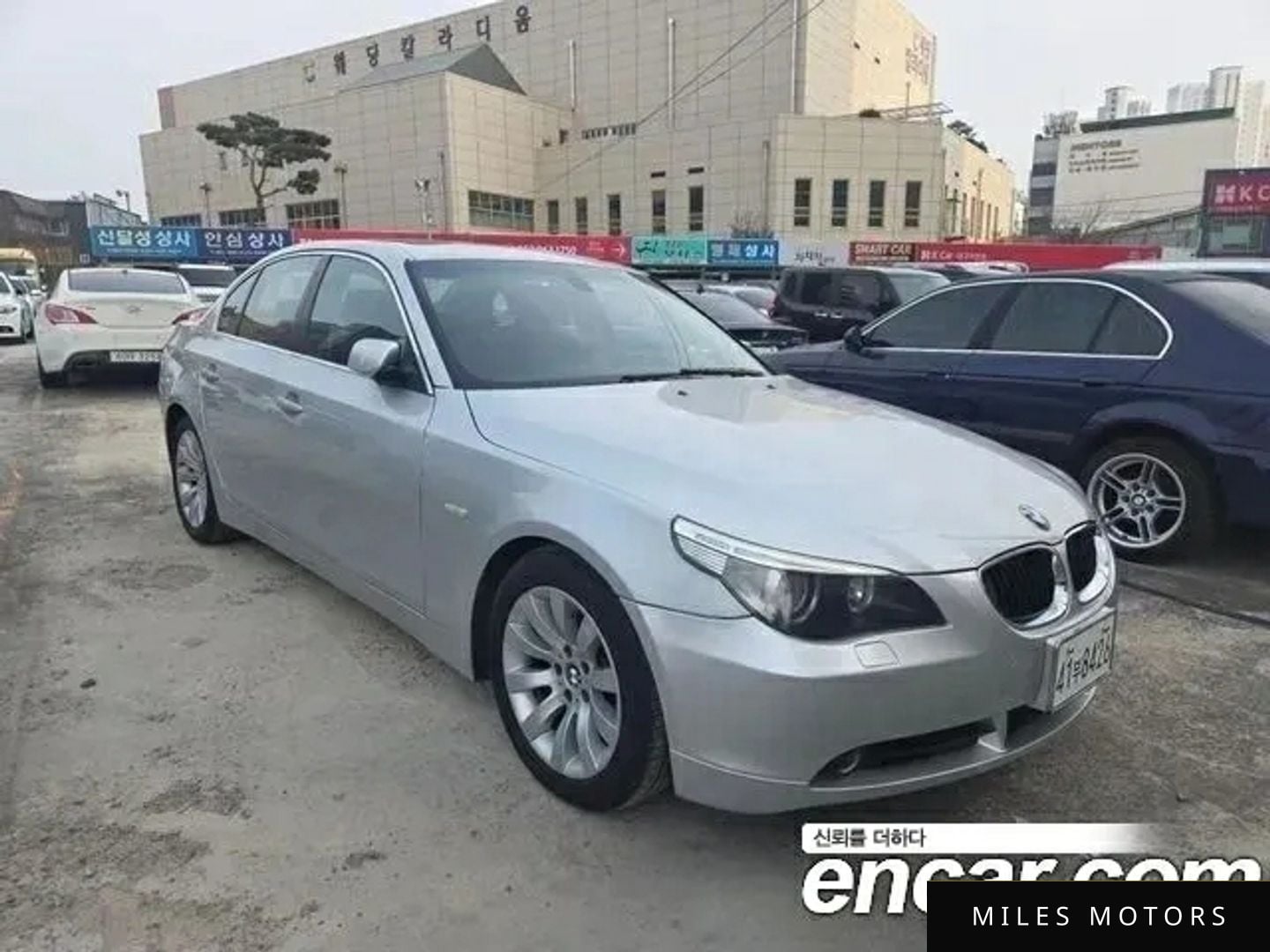 BMW 5 Series (E60) 2004 — миниатюра 3
