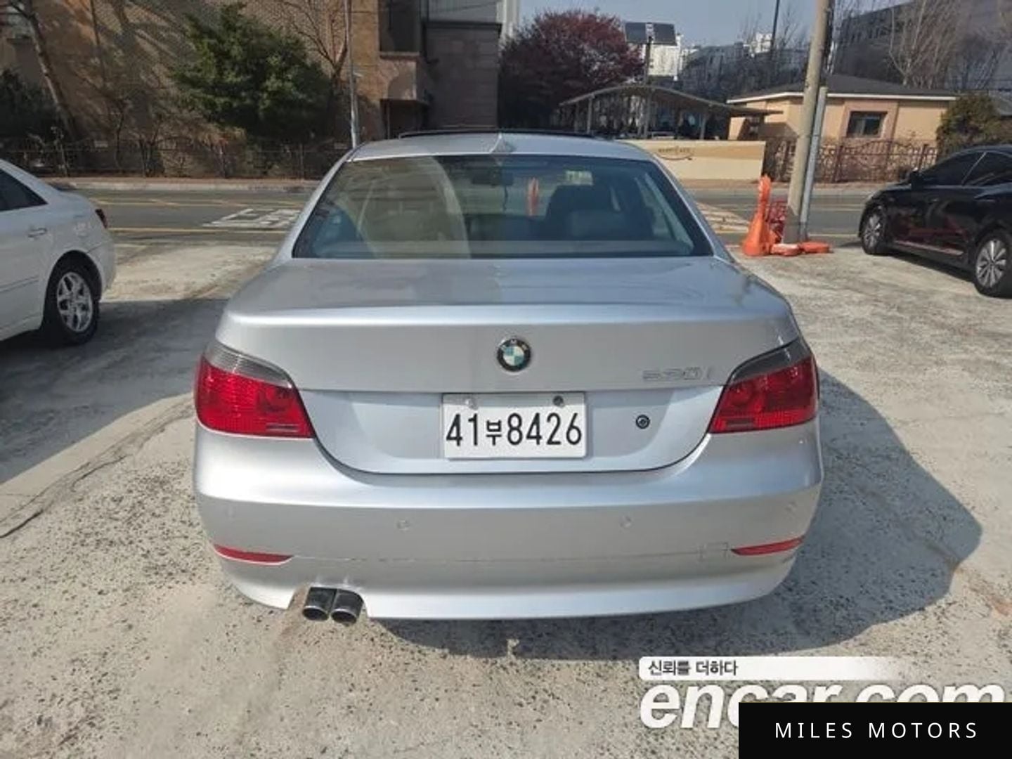 BMW 5 Series (E60) 2004 — миниатюра 5