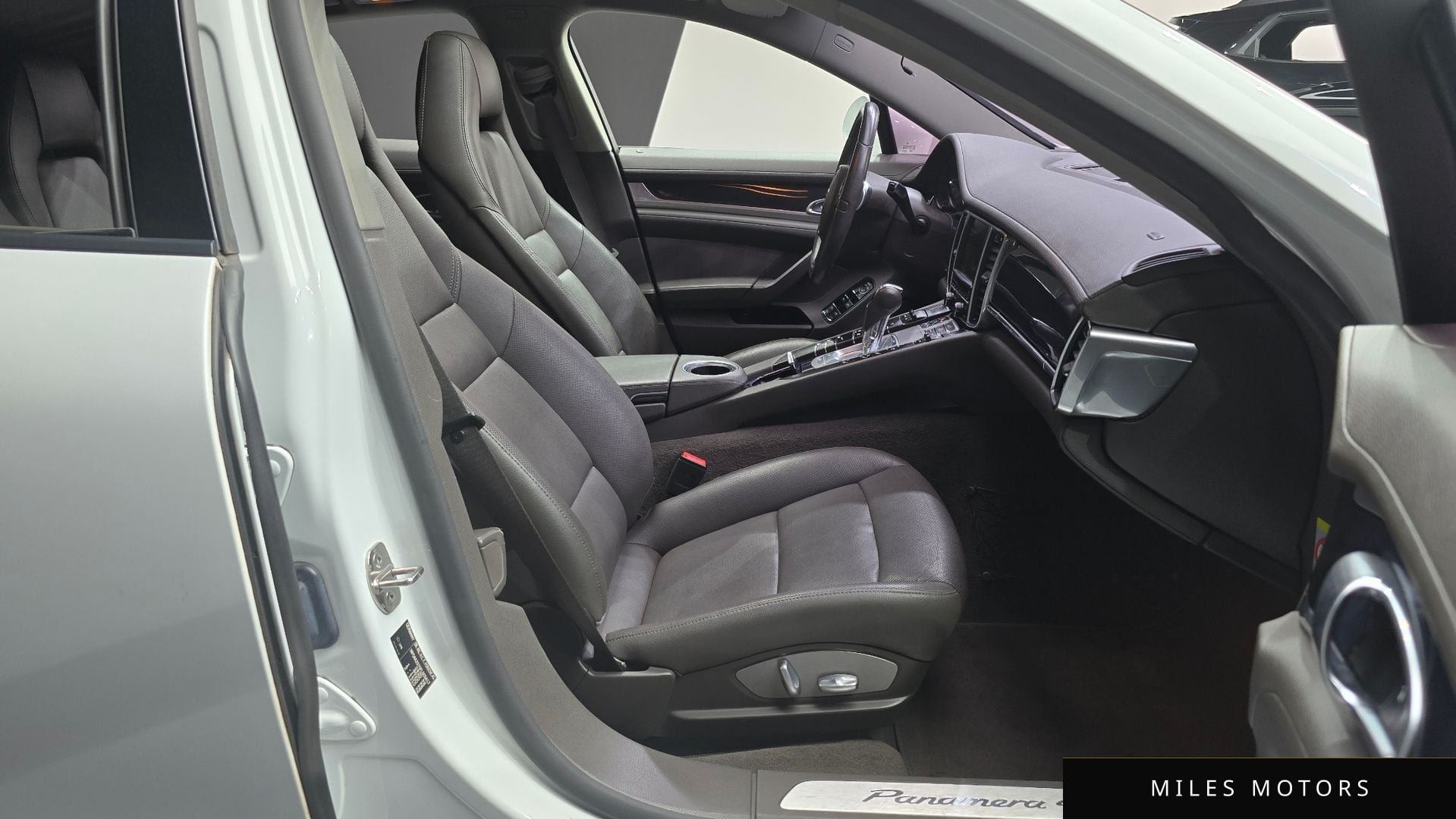 Porsche Panamera 2015 — миниатюра 10