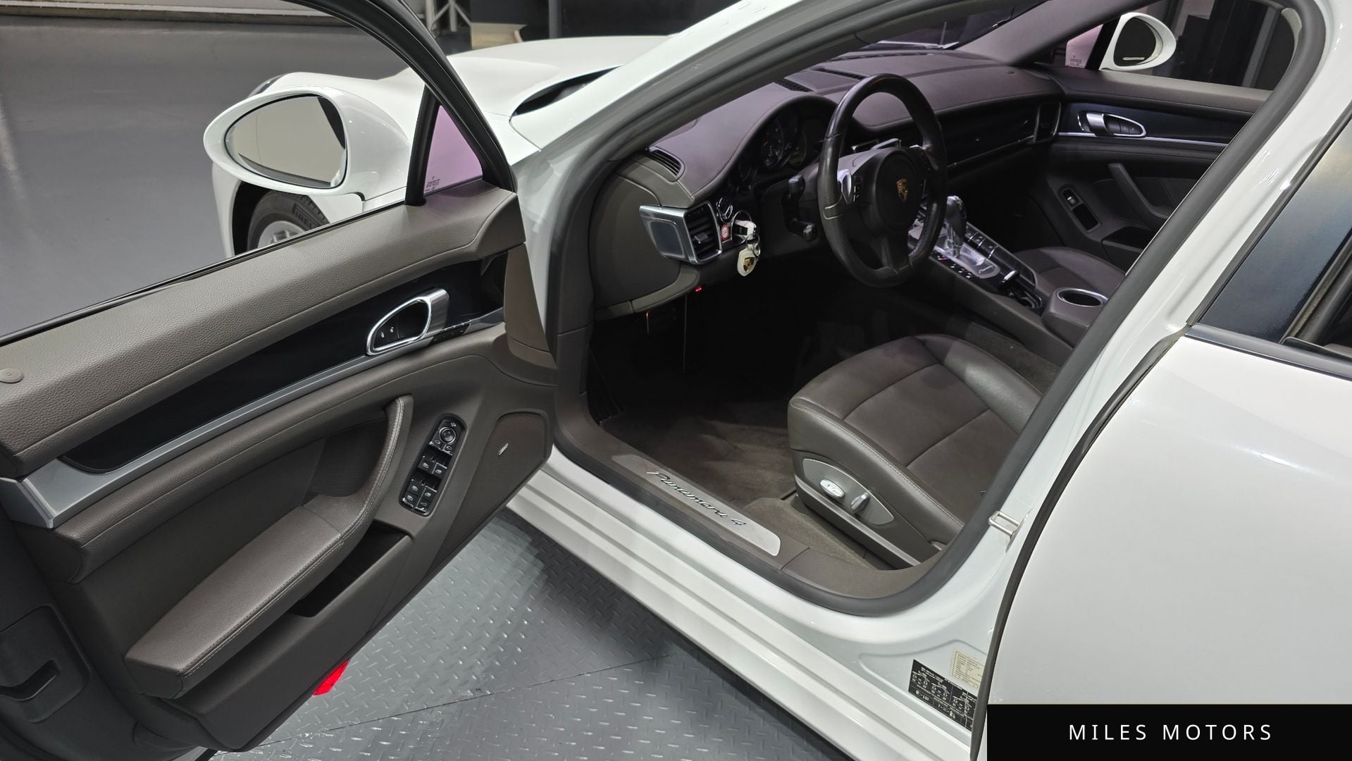 Porsche Panamera 2015 — миниатюра 11