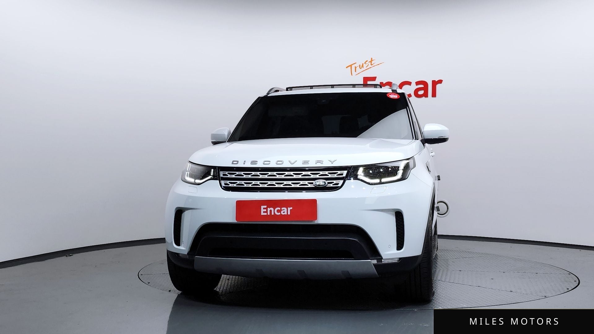 Land Rover Discovery 2017 — миниатюра 3