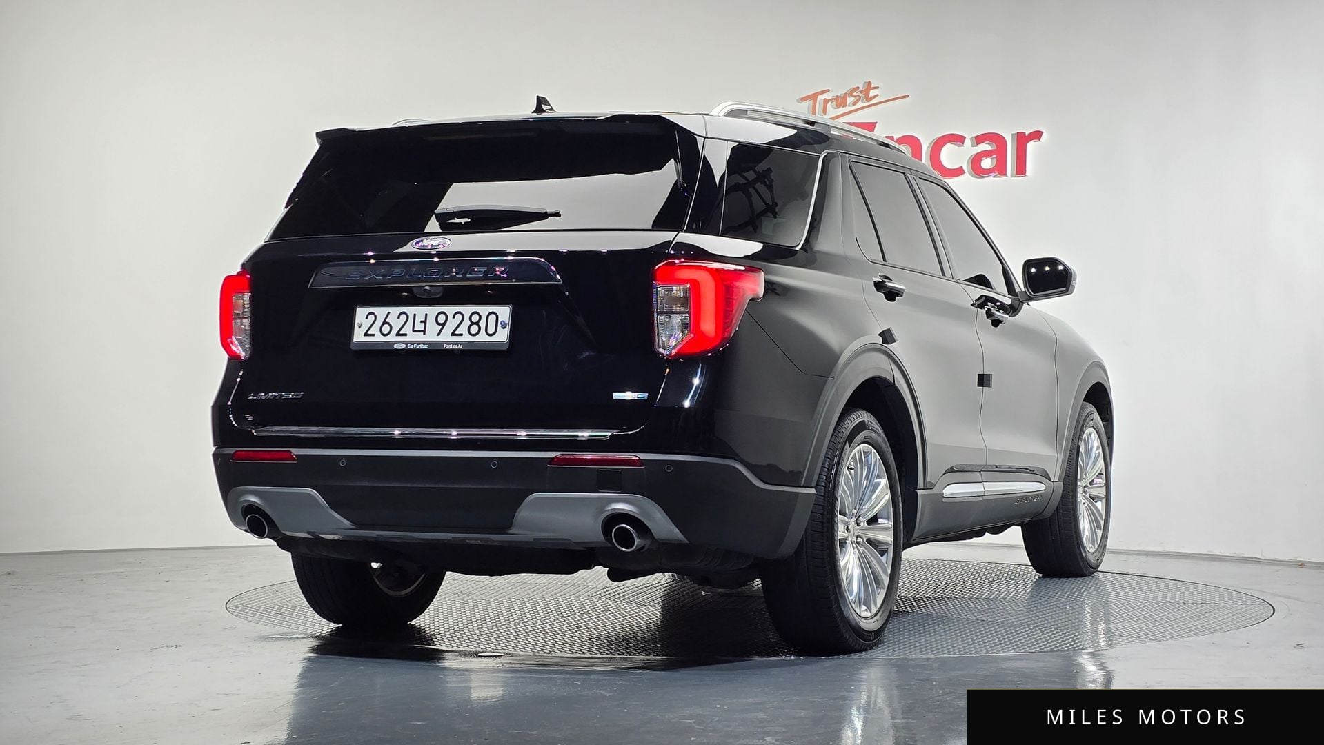 Ford Explorer 2020 — миниатюра 2