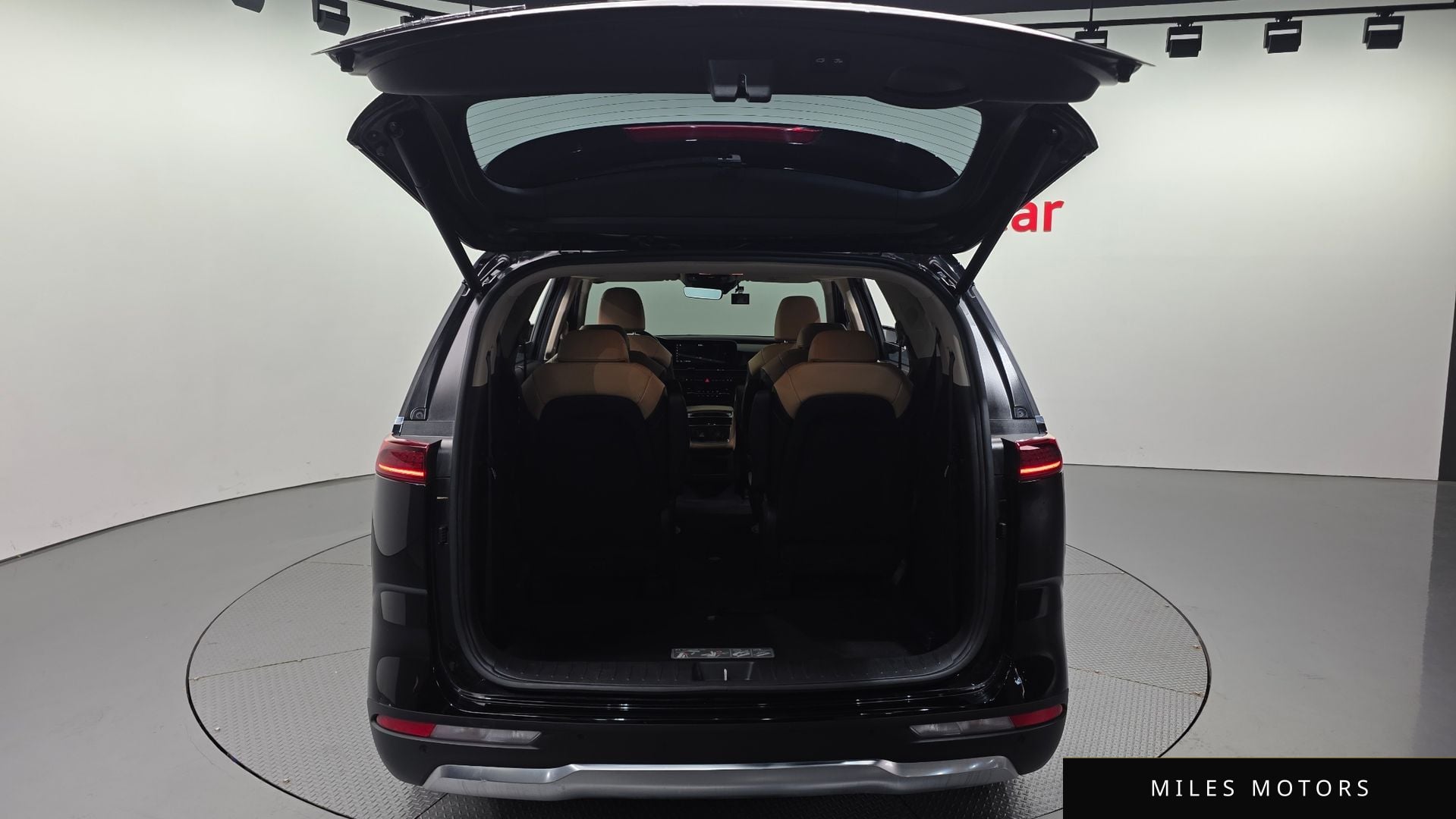 Kia Carnival 2021 — миниатюра 20
