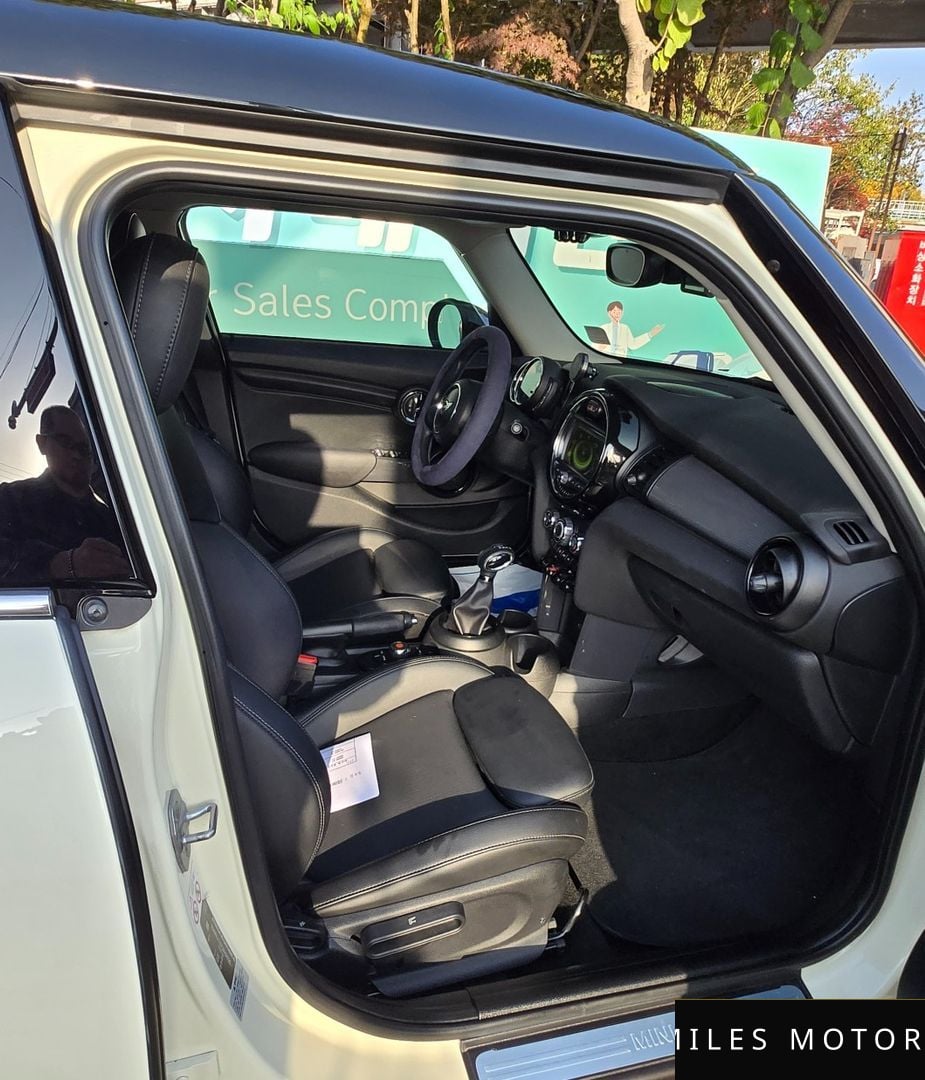 MINI Cooper 2018 — миниатюра 10