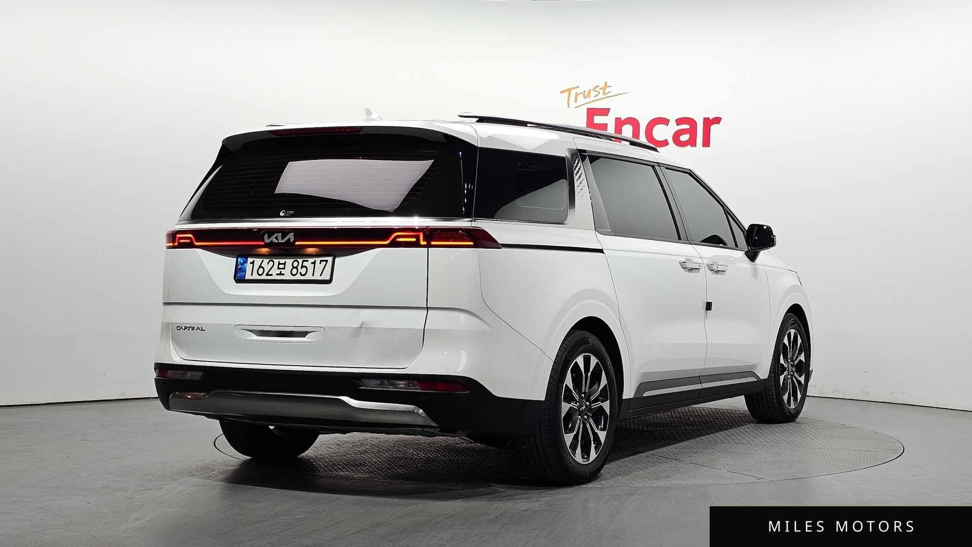 Kia Carnival 2023 — миниатюра 2
