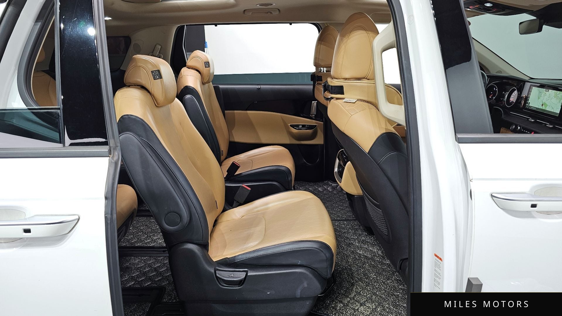 Kia Carnival 2023 — миниатюра 12