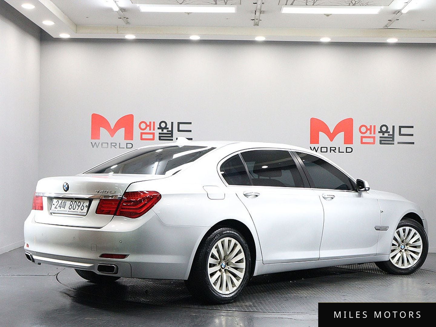 BMW 7 Series (F01) 2009 — миниатюра 5