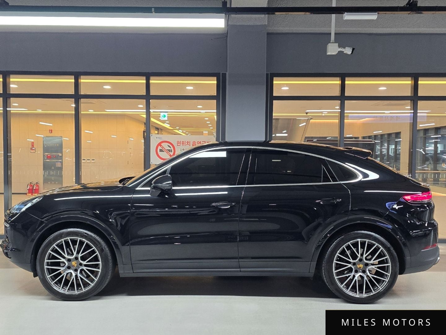 Porsche Cayenne 2023 — миниатюра 4