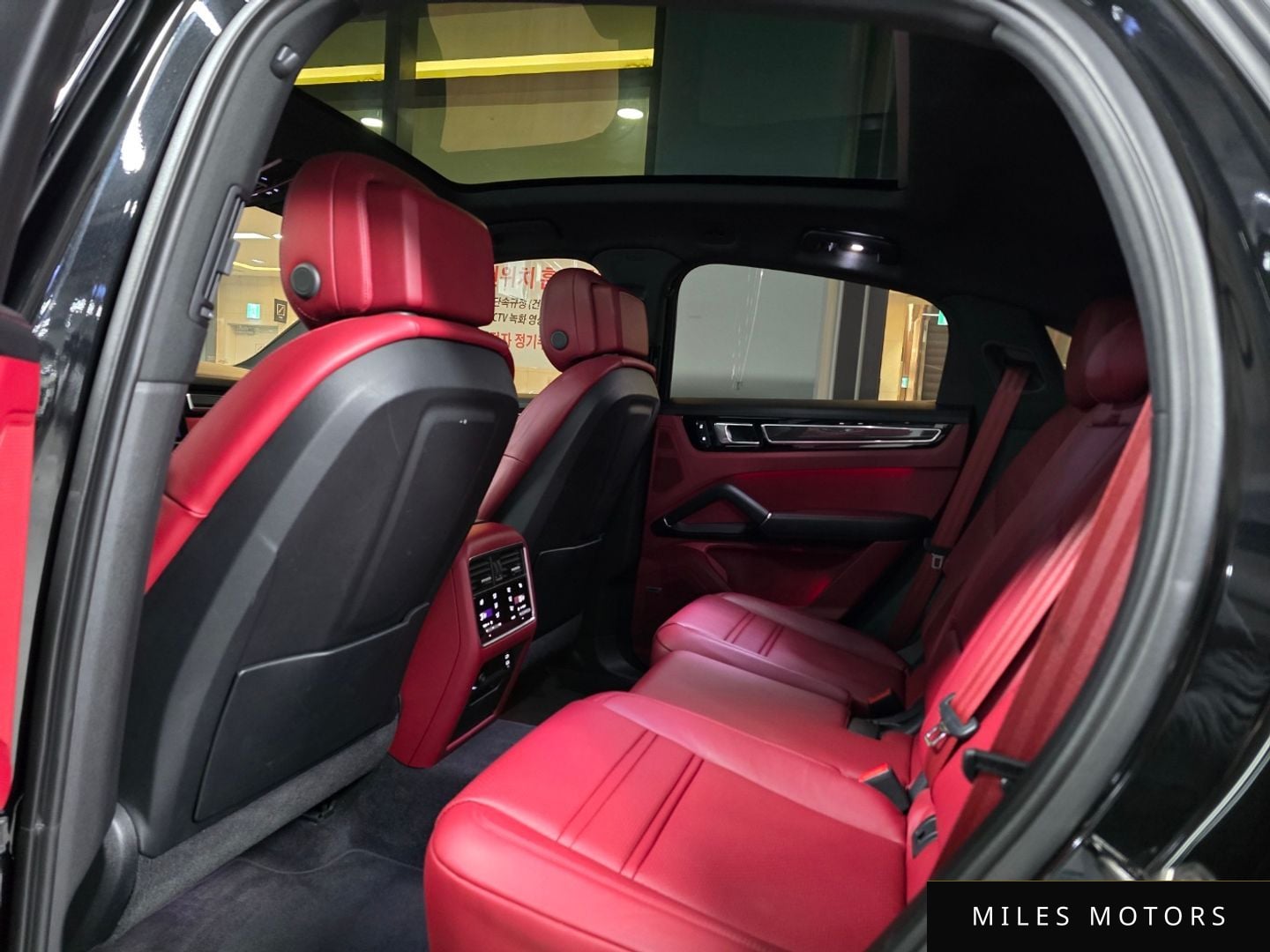 Porsche Cayenne 2023 — миниатюра 11