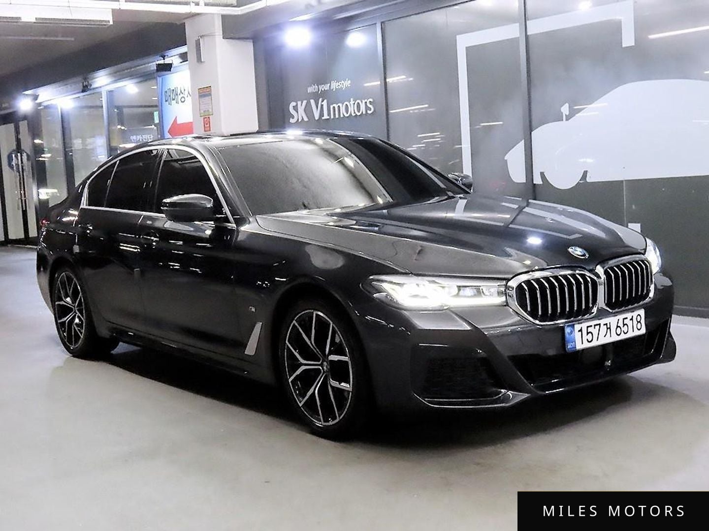 BMW 5 Series (G30) 2022 — фото 1 из 12