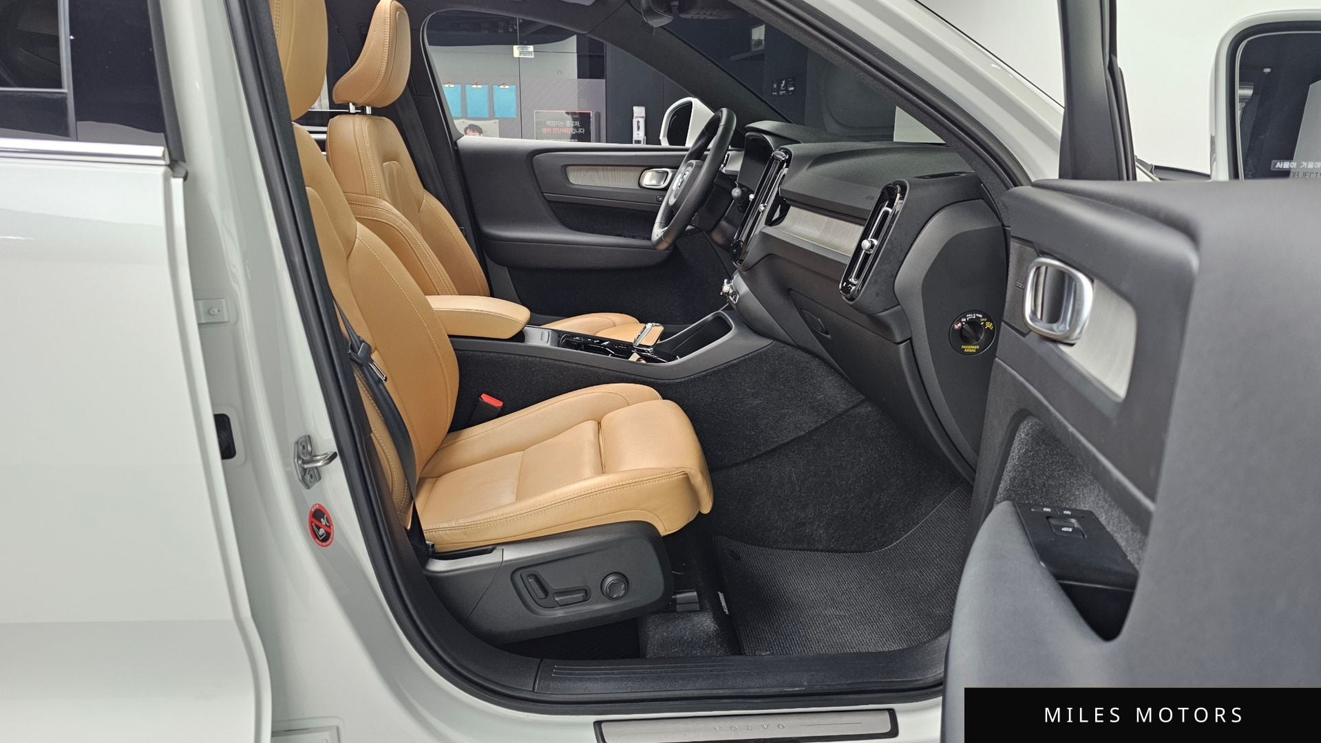 Volvo XC40 2021 — миниатюра 11