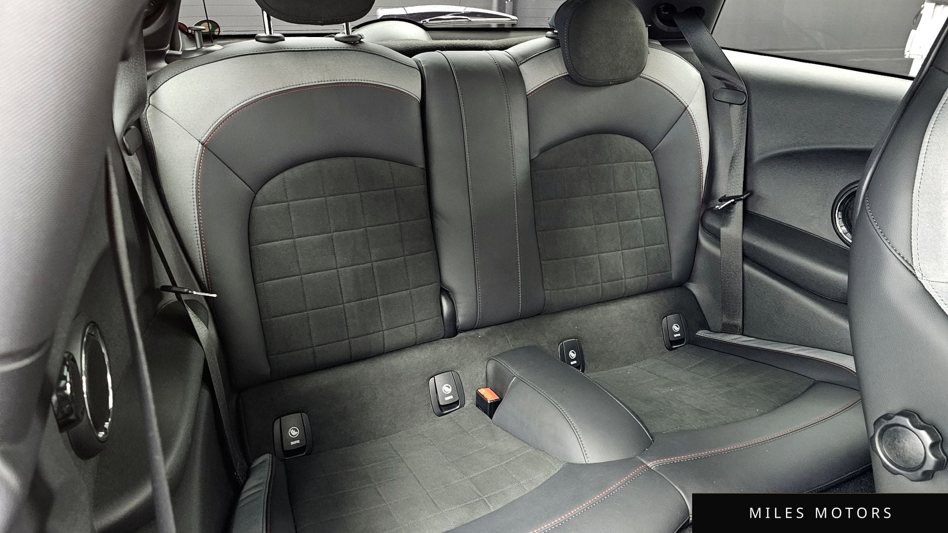 MINI Cooper S 2020 — миниатюра 12