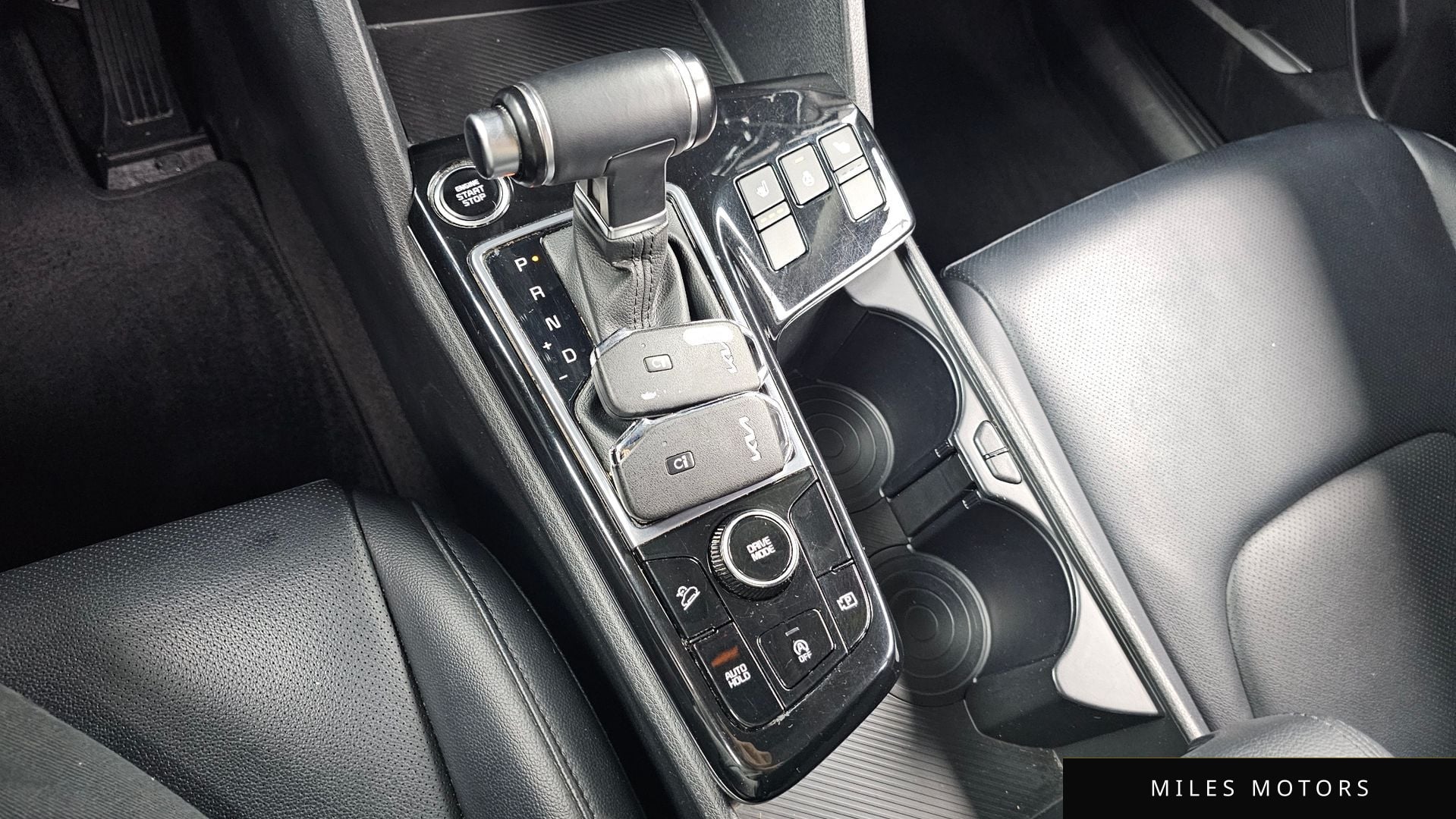 Kia Sportage 2022 — миниатюра 9