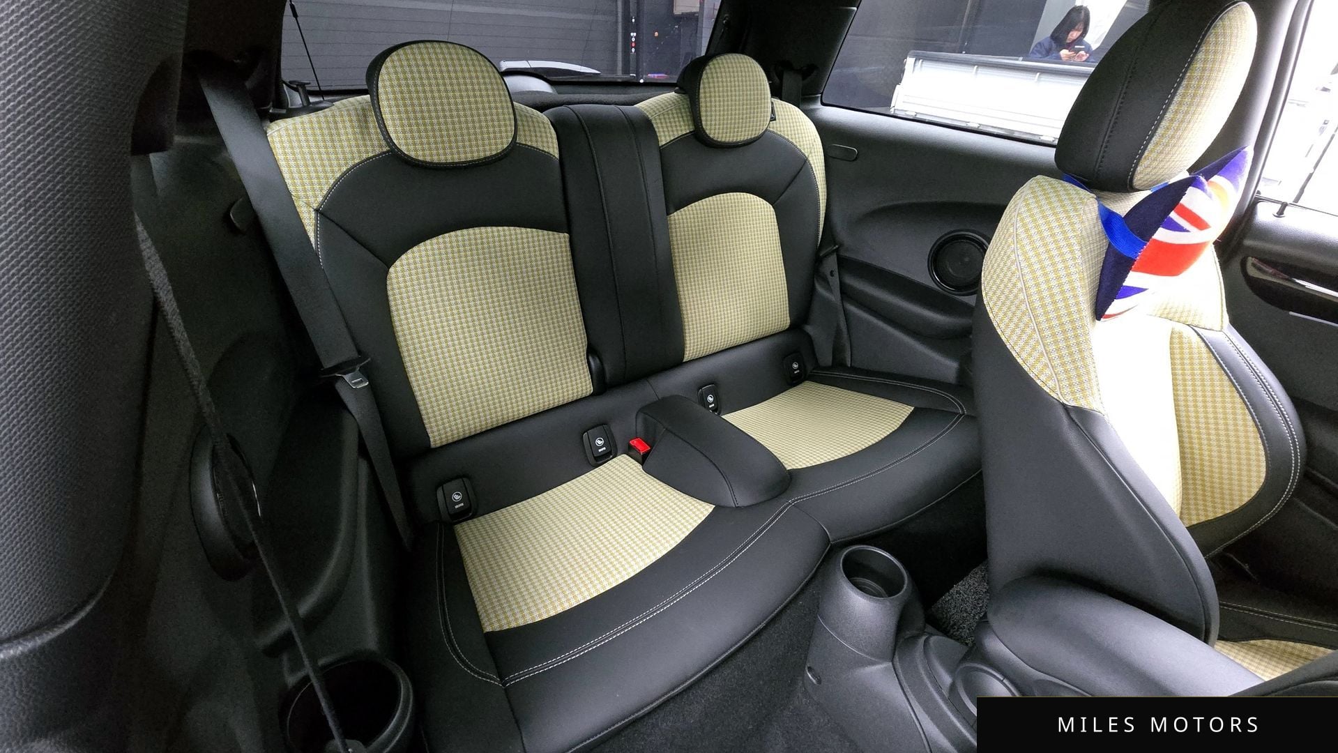 MINI Cooper S 2023 — миниатюра 12