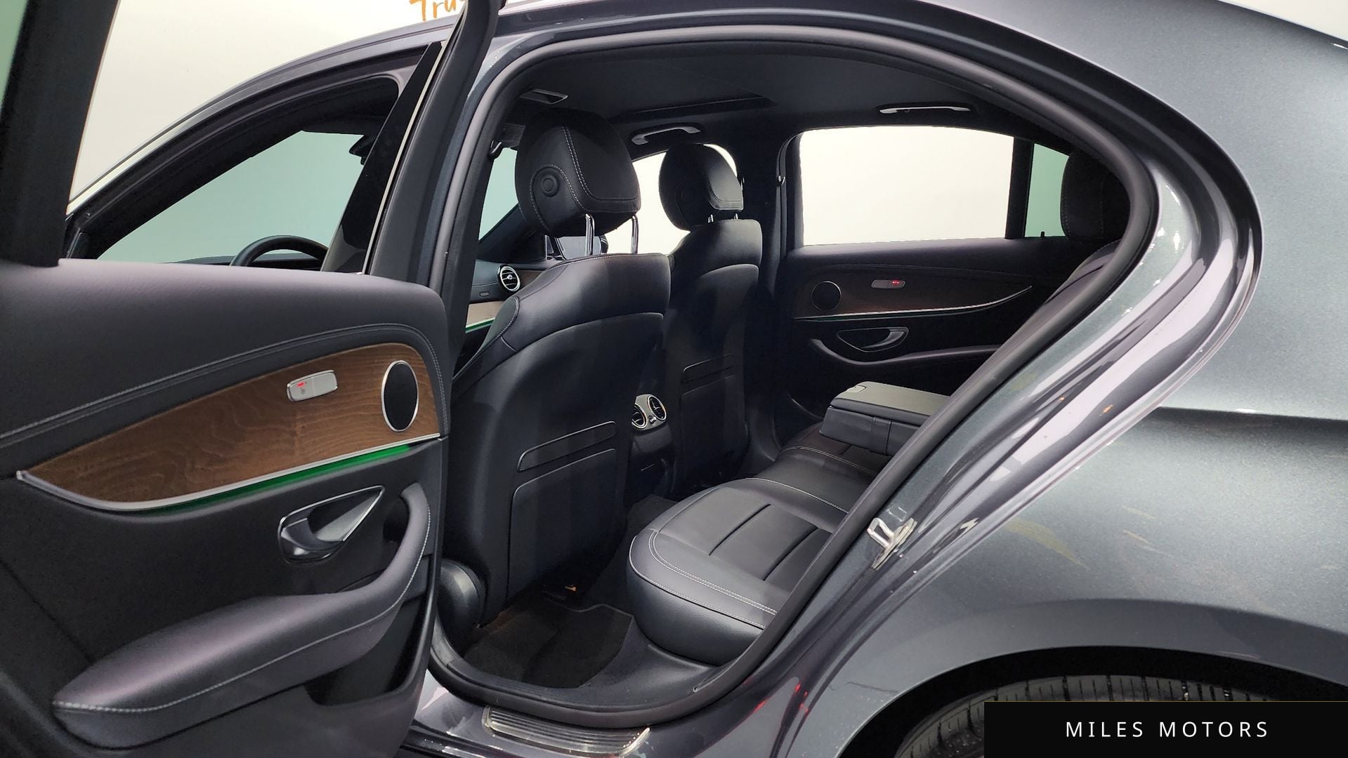 Mercedes-Benz E-Class W213 2022 — миниатюра 11