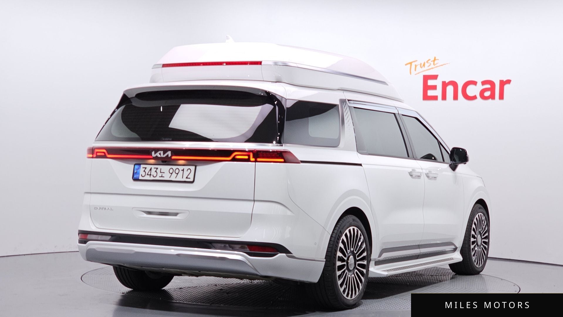Kia Carnival 2023 — миниатюра 2
