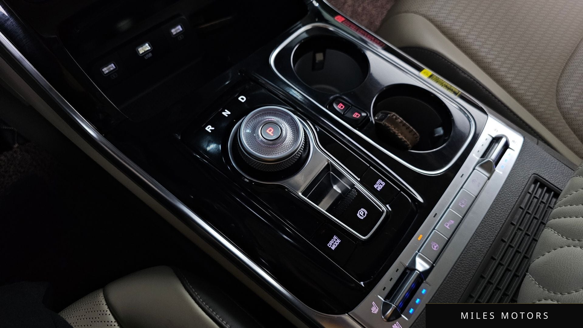 Kia Carnival 2023 — миниатюра 9