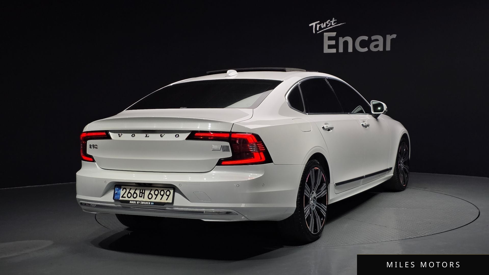 Volvo S90 2021 — миниатюра 2