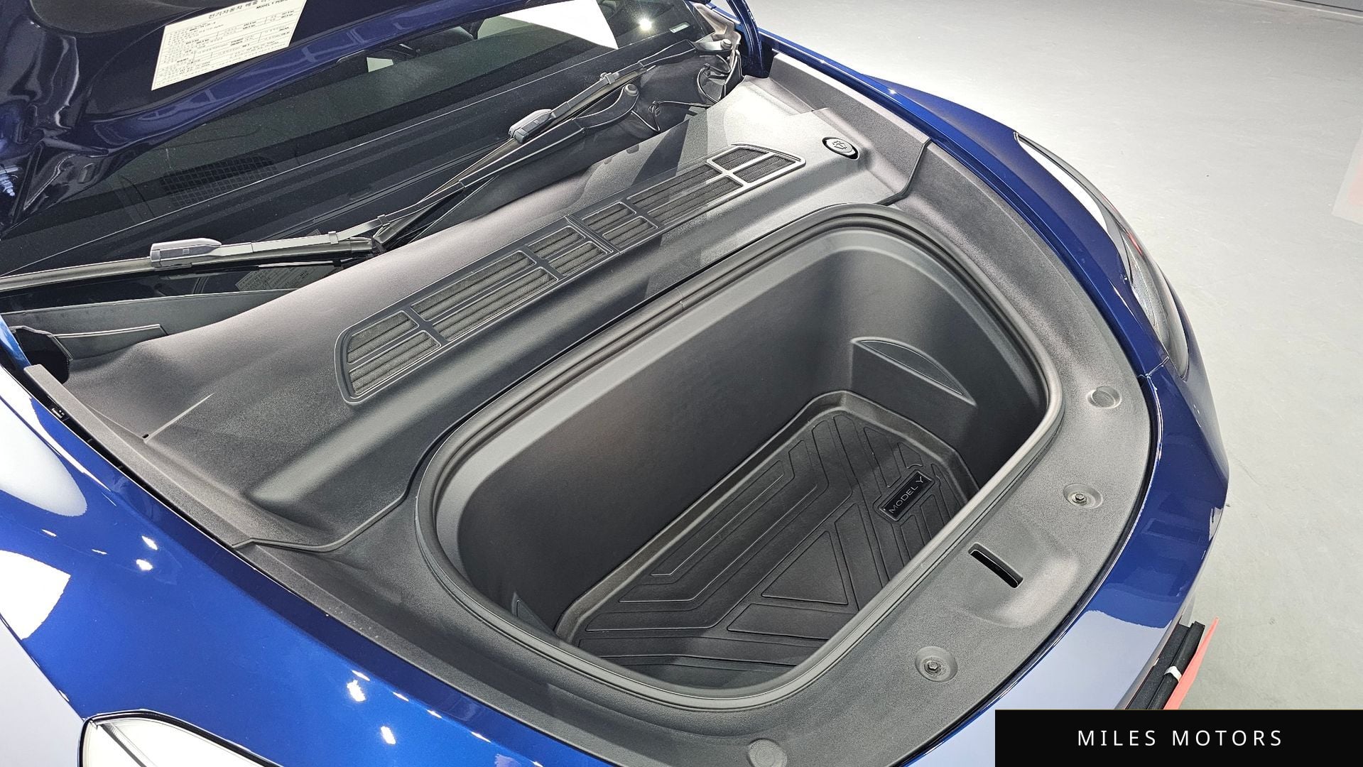 Tesla Model Y 2022 — миниатюра 6