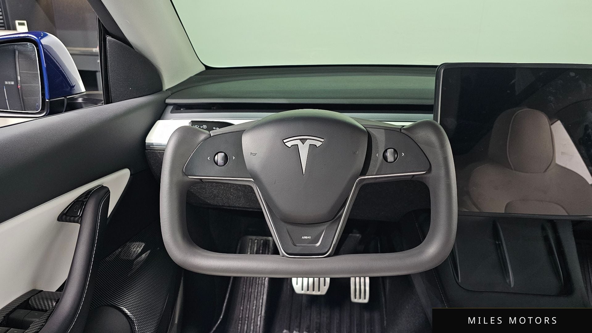 Tesla Model Y 2022 — миниатюра 13