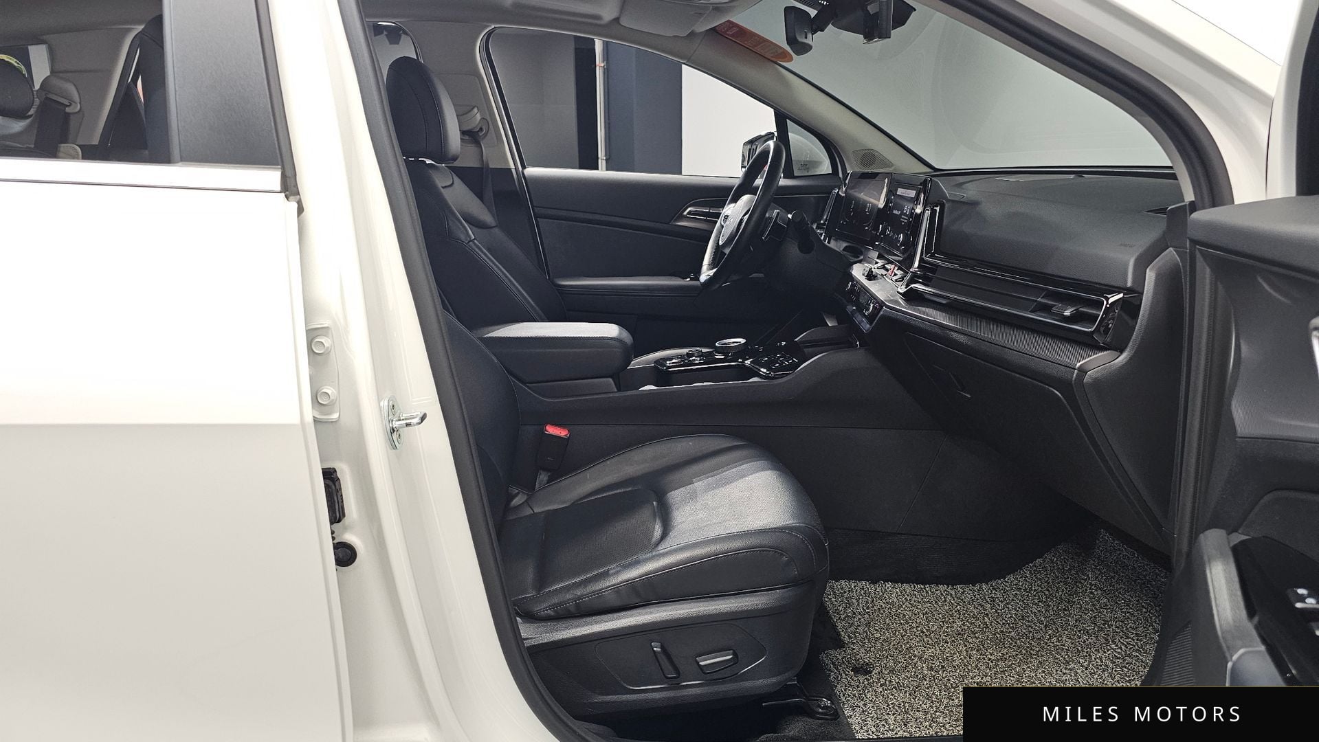 Kia Sportage 2022 — миниатюра 11