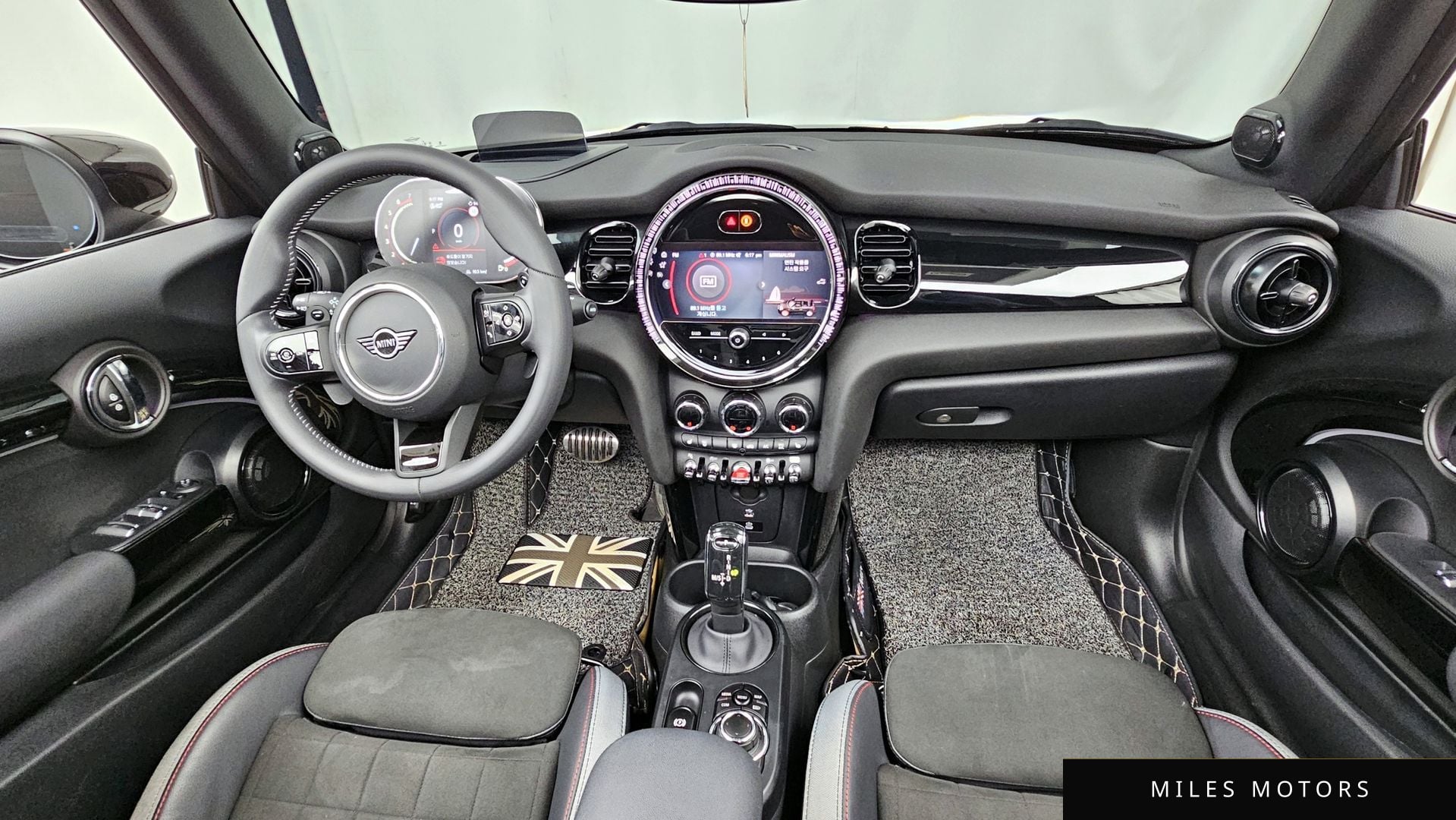 MINI Cooper Convertible 2023 — миниатюра 7