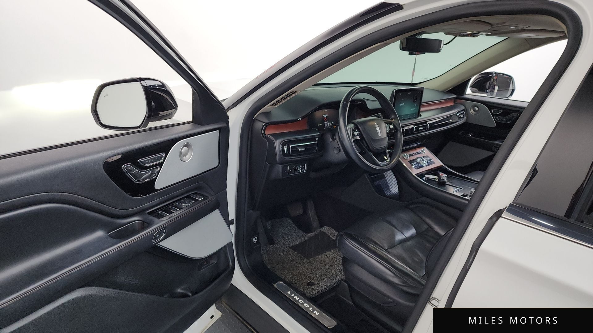 Lincoln Aviator 2020 — миниатюра 10