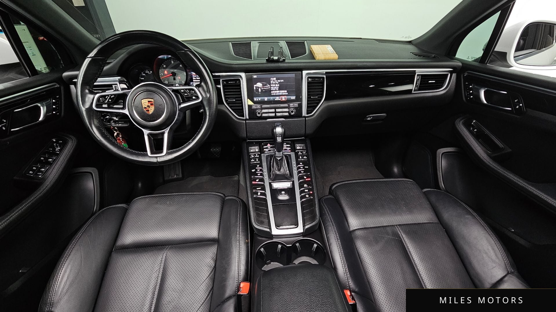 Porsche Macan 2017 — миниатюра 7