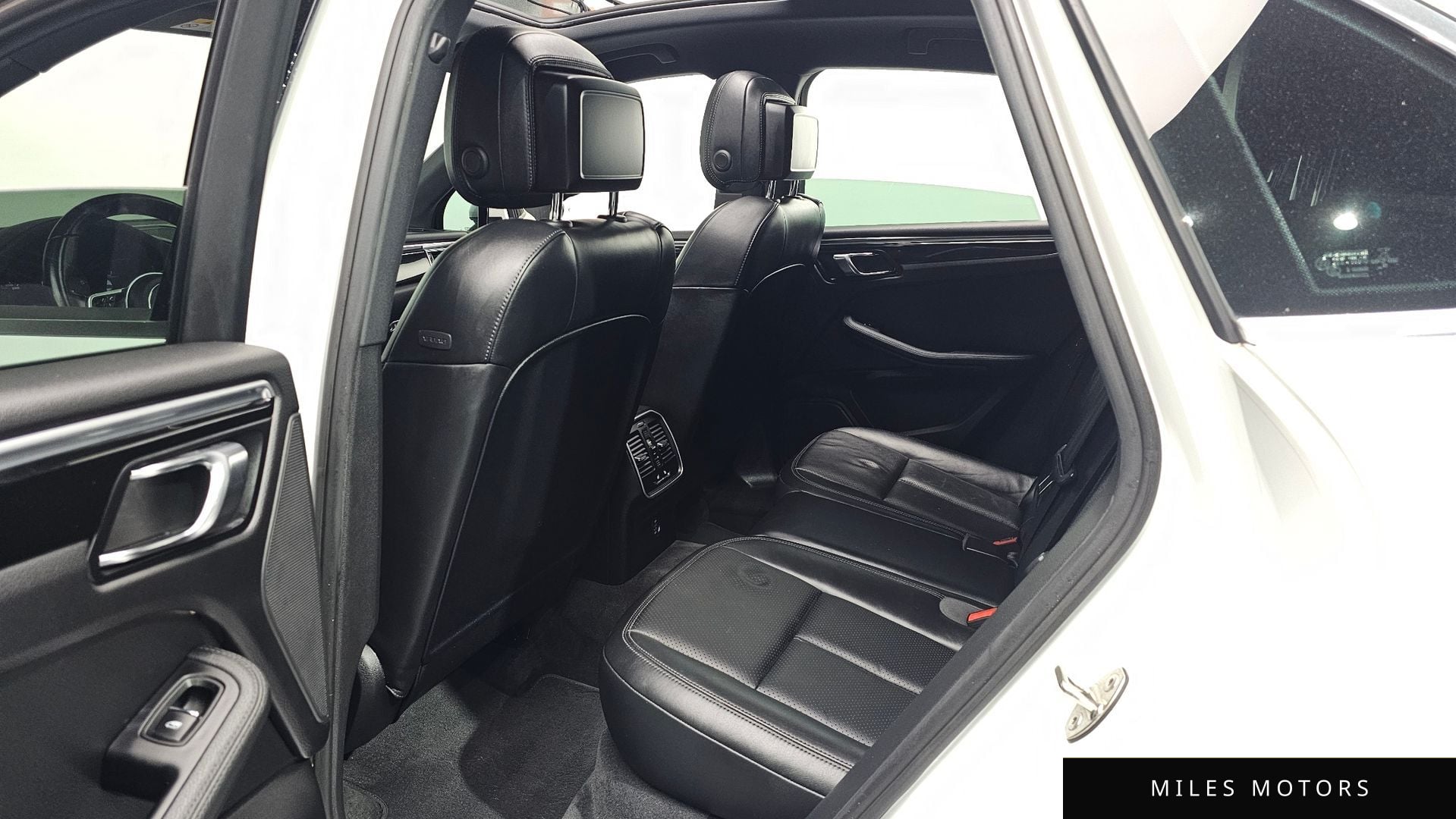 Porsche Macan 2017 — миниатюра 12