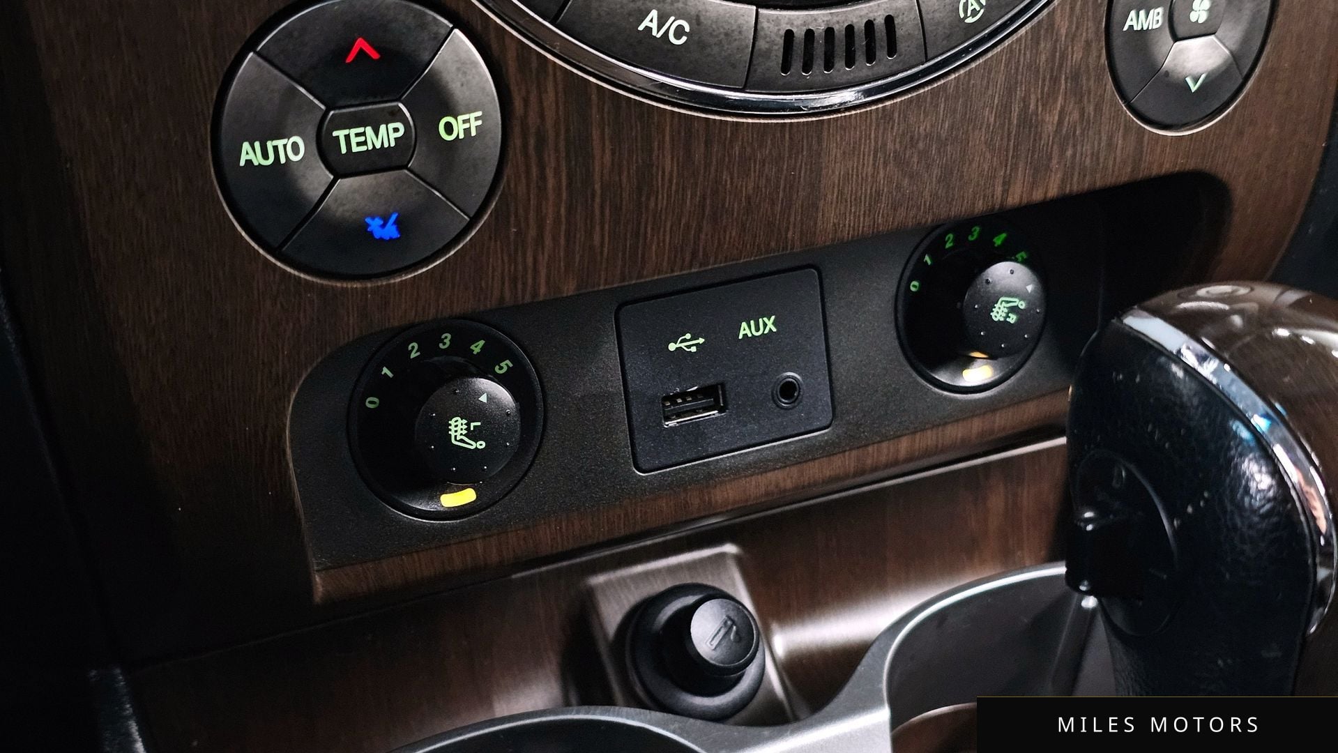 KG Mobility 렉스턴 W 2013 — миниатюра 19