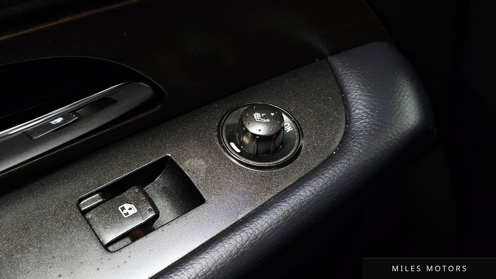 KG Mobility 렉스턴 W 2013 — миниатюра 20