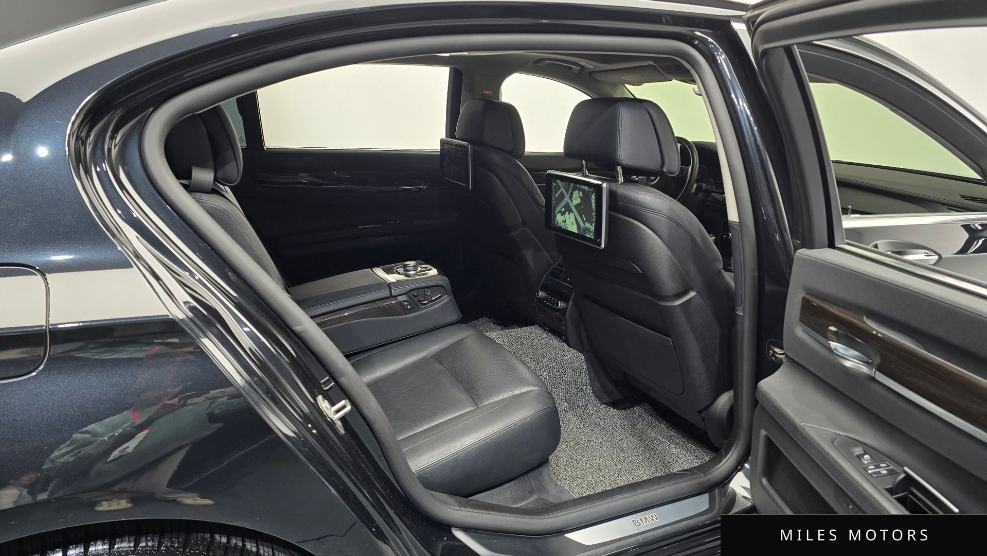 BMW 7 Series (F01) 2013 — миниатюра 12