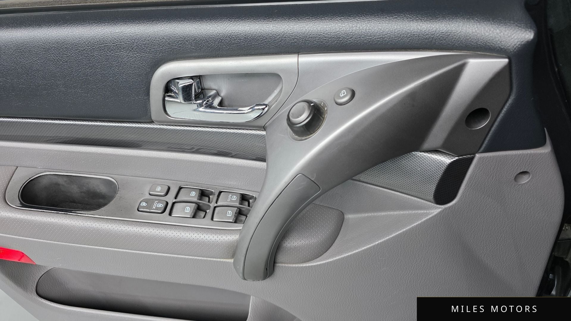 KG Mobility KORANDO 2015 — миниатюра 12