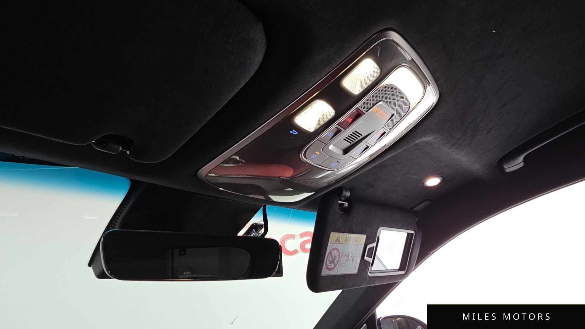 Genesis GV70 2022 — миниатюра 18